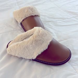 Womens Slippers Sz 6